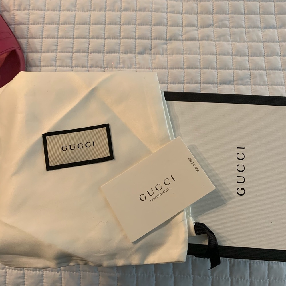 Pink Gucci slides w bags and tags